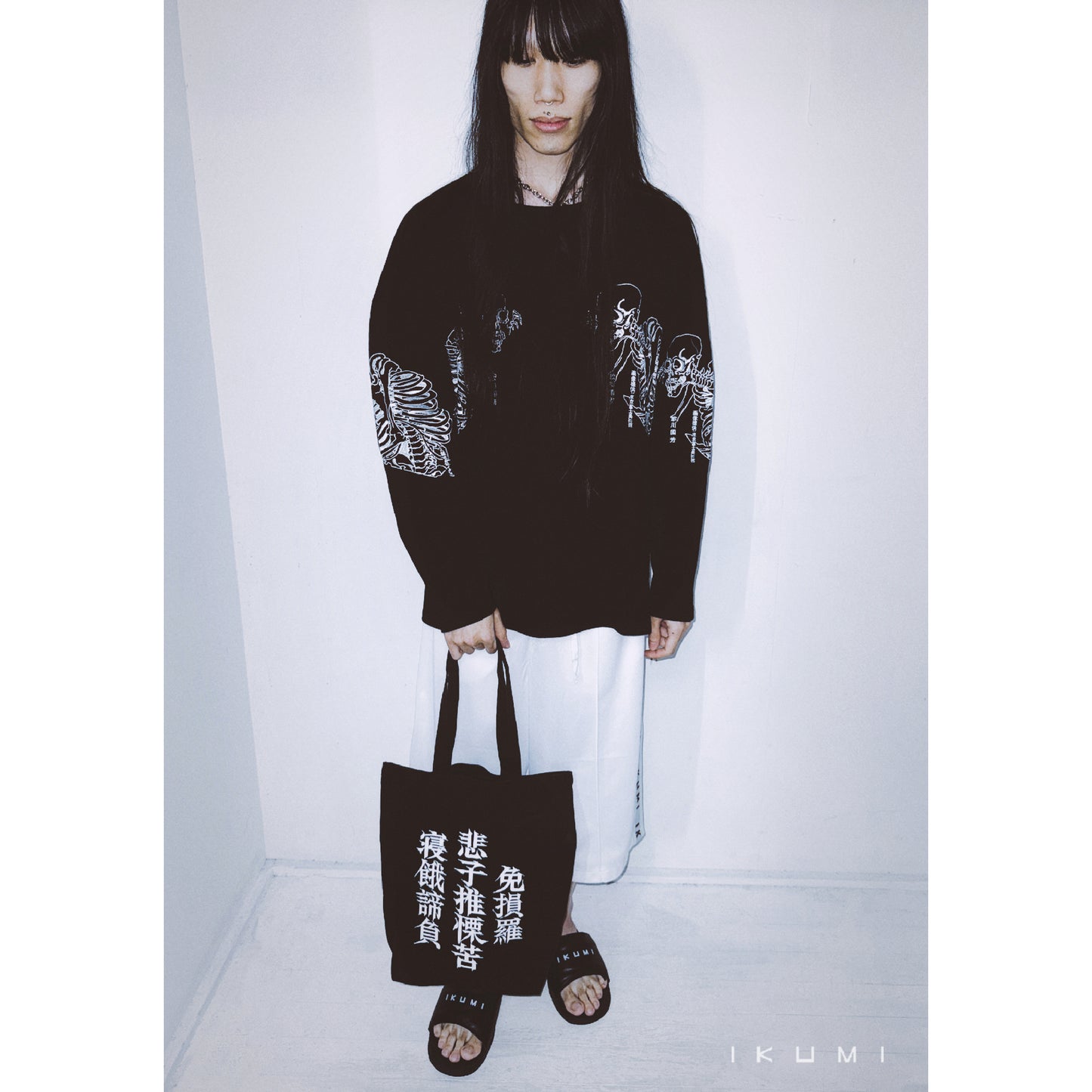 IKUMI×MADARANINGEN TOTE BAG