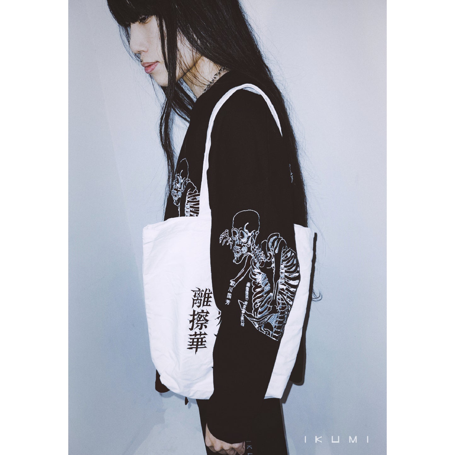 IKUMI×MADARANINGEN TOTE BAG