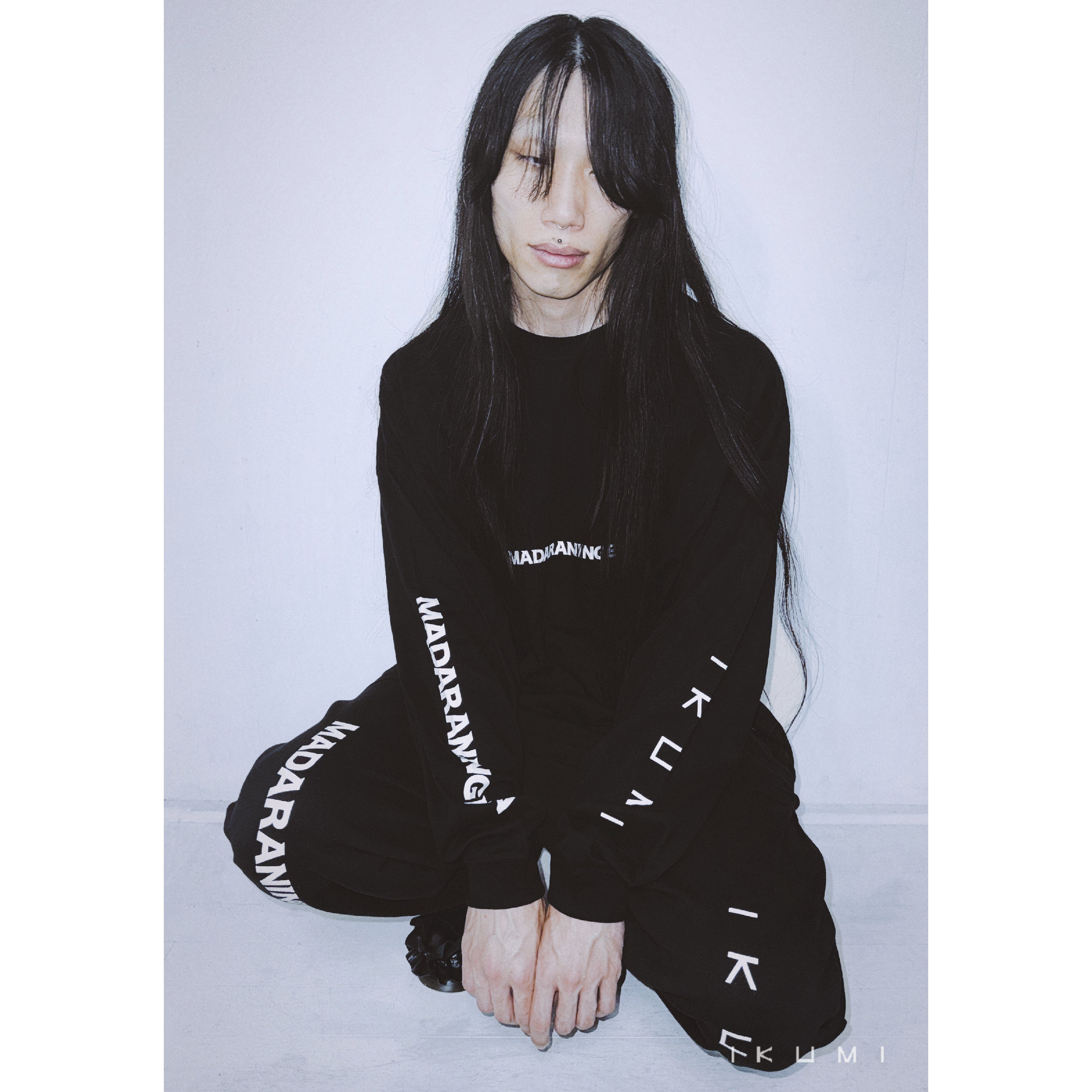 IKUMI×MADARANINGEN Simple LOGO Long sleeve t-shirt