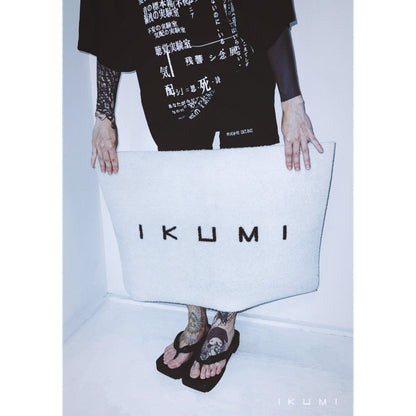 IKUMI TEPPICHMATTE