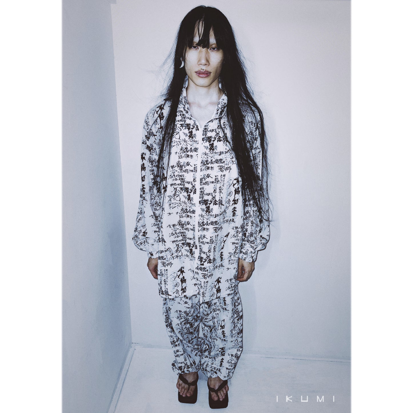 IKUMI×残響シ念展 企画書 JACKET