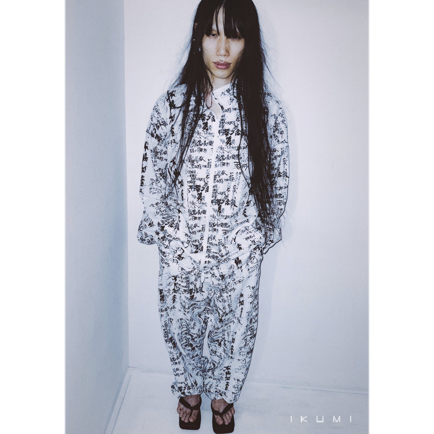 IKUMI×残響シ念展 企画書 LONG PANTS