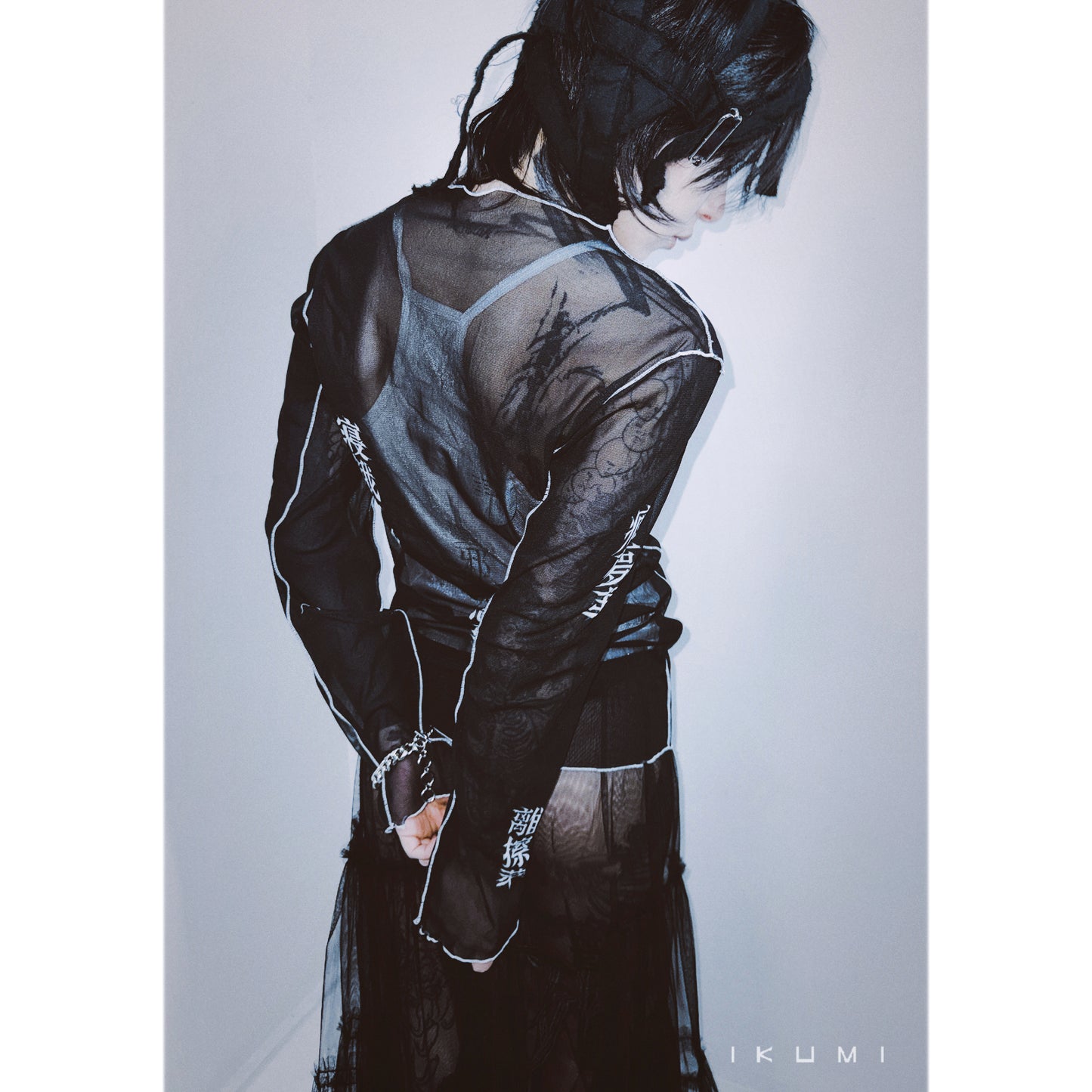 IKUMI×MADARANINGEN second skin top