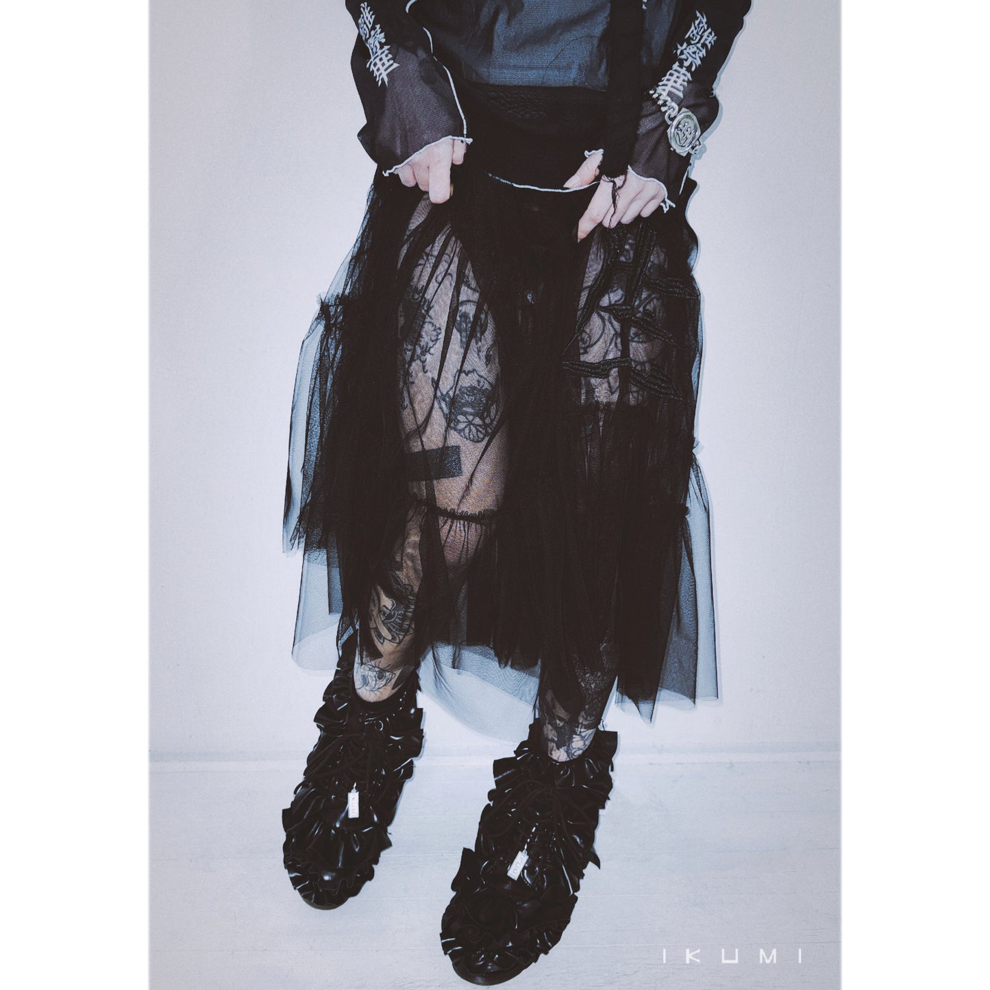 IKUMI×MADARANINGEN FRILL BOOTS