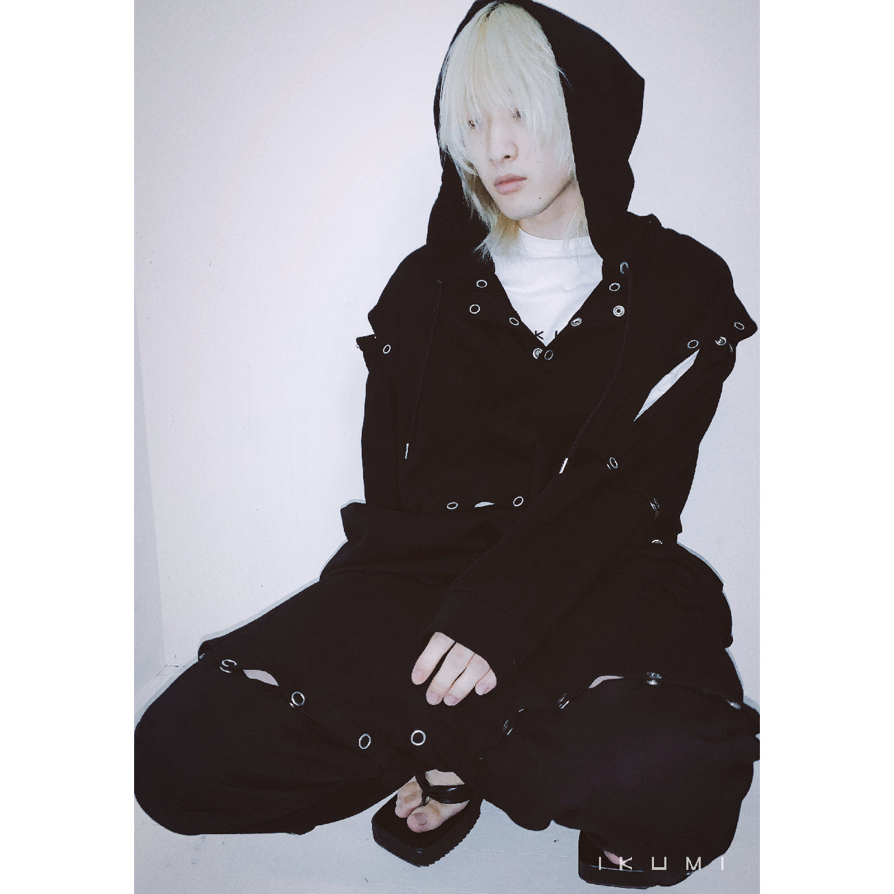 SNAPBOTTON HOODIE