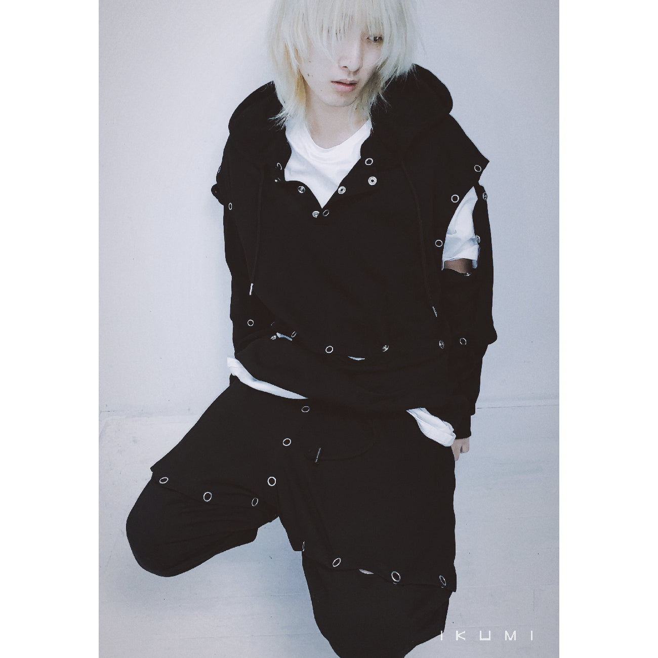 SNAPBOTTON HOODIE