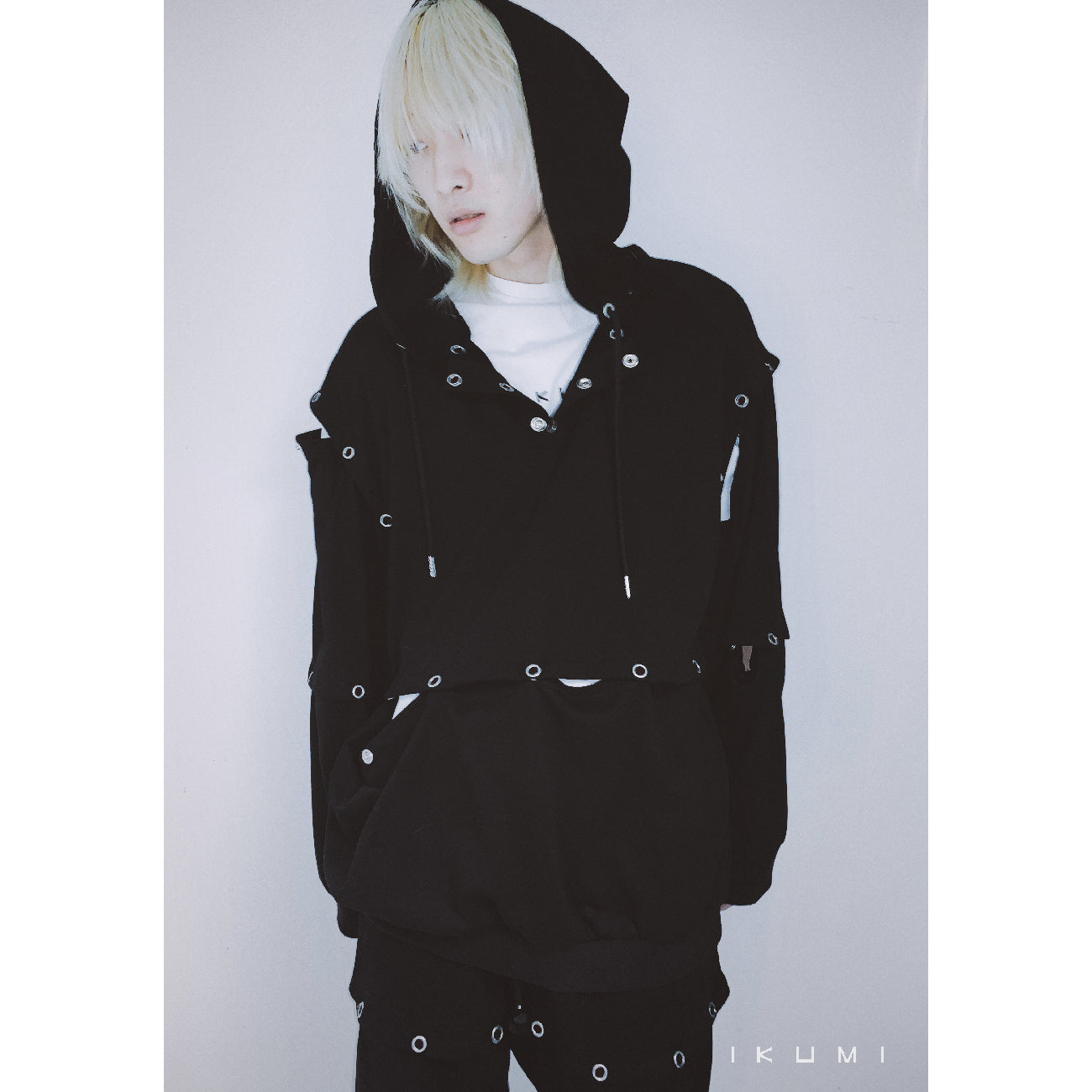 SNAPBOTTON HOODIE