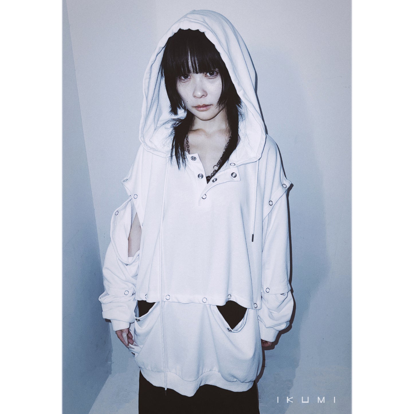 SNAP BUTTON HOODIE 