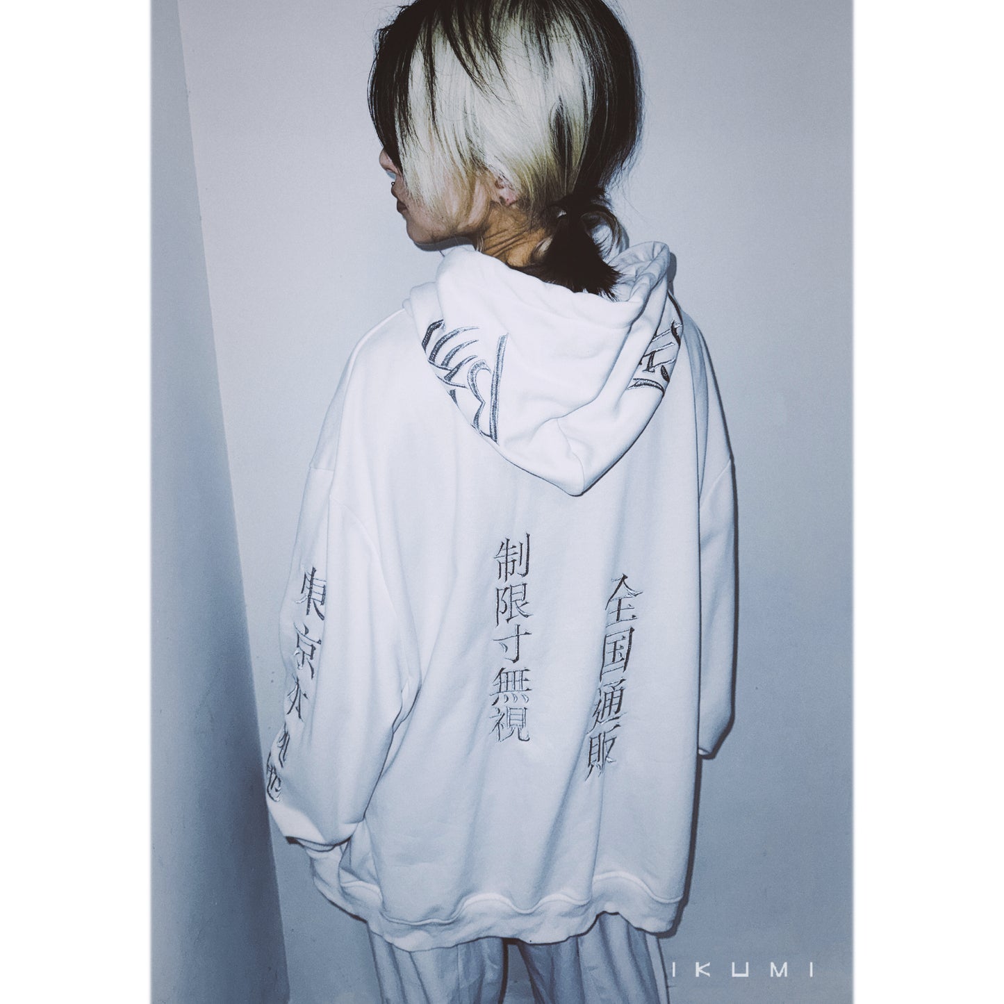 会社概要 ZIP HOODIE