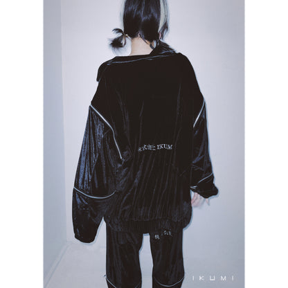 TEMPERAMENTAL JACKET