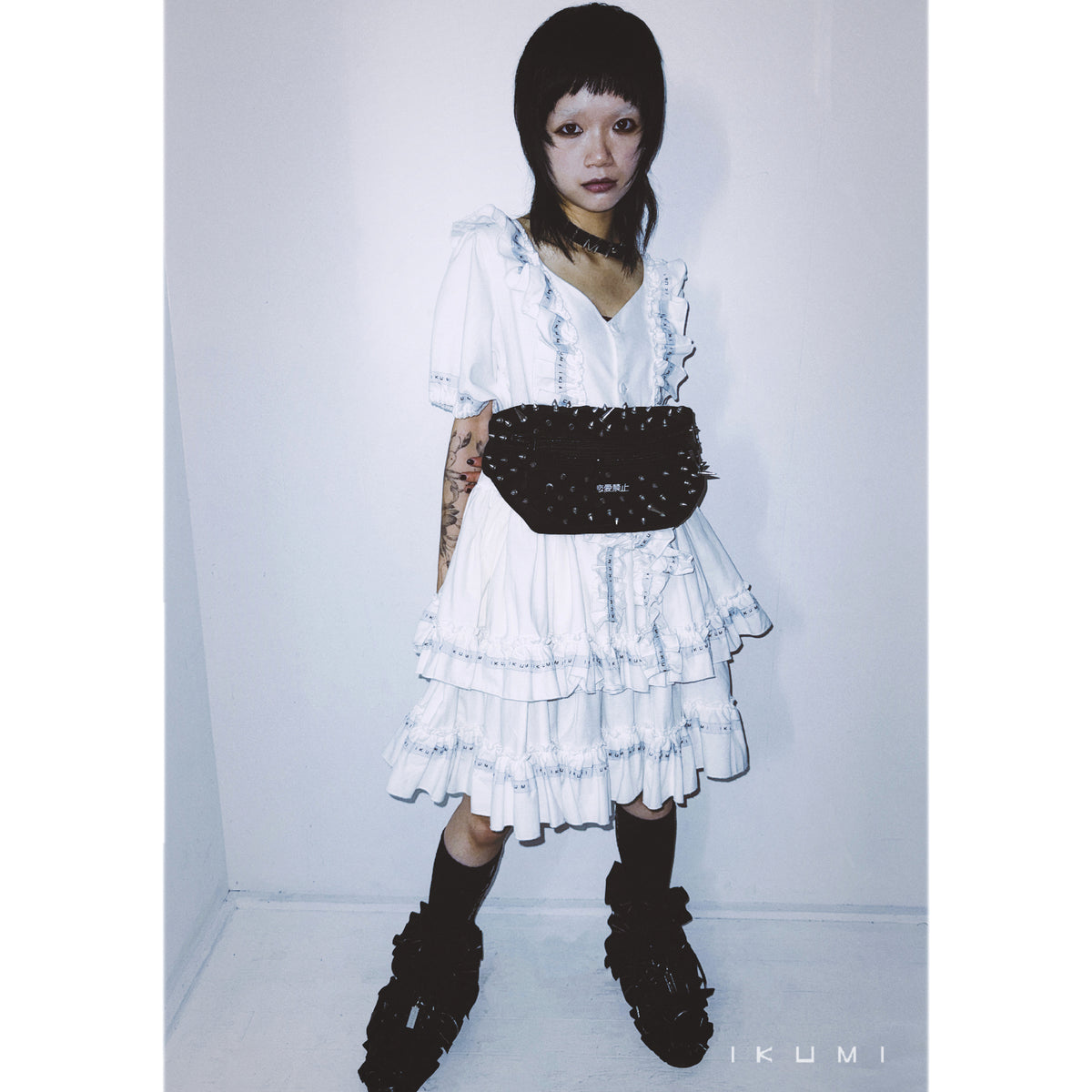 恋愛禁止 (No romance) STUDDED WAIST BAG