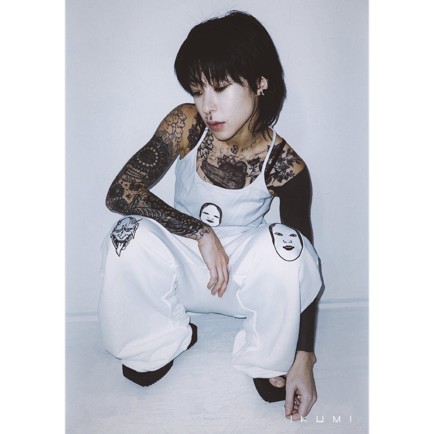 SCATTERED NOH MASKS SWEAT PANTS