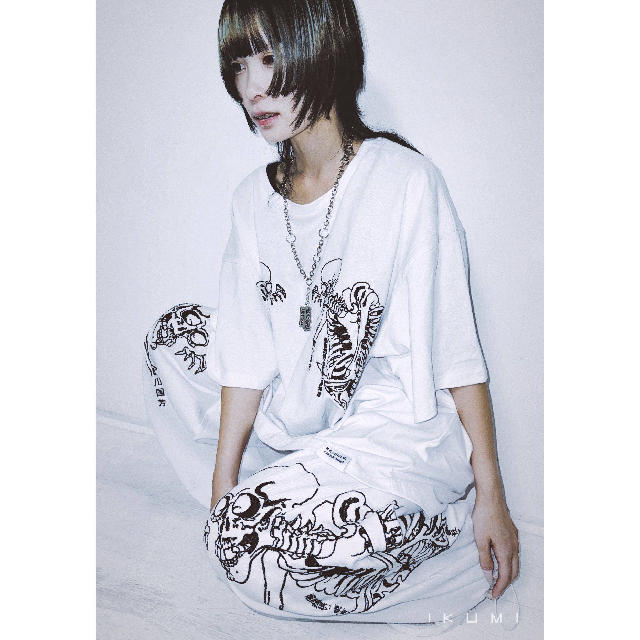 十周年企画第一弾商品］ガシャ髑髏 T – IKUMI