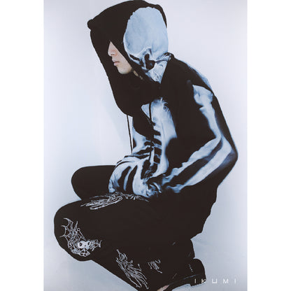 ［十周年企画第一弾商品］XRAY ZIP HOODIE