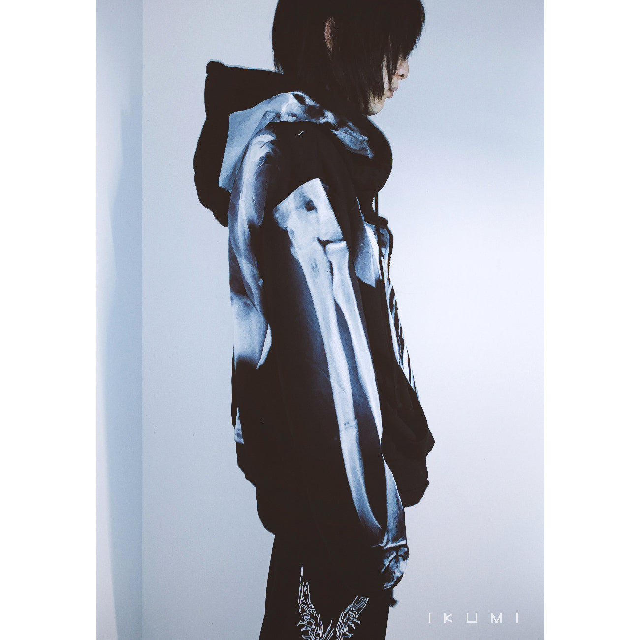 ［十周年企画第一弾商品］XRAY ZIP HOODIE