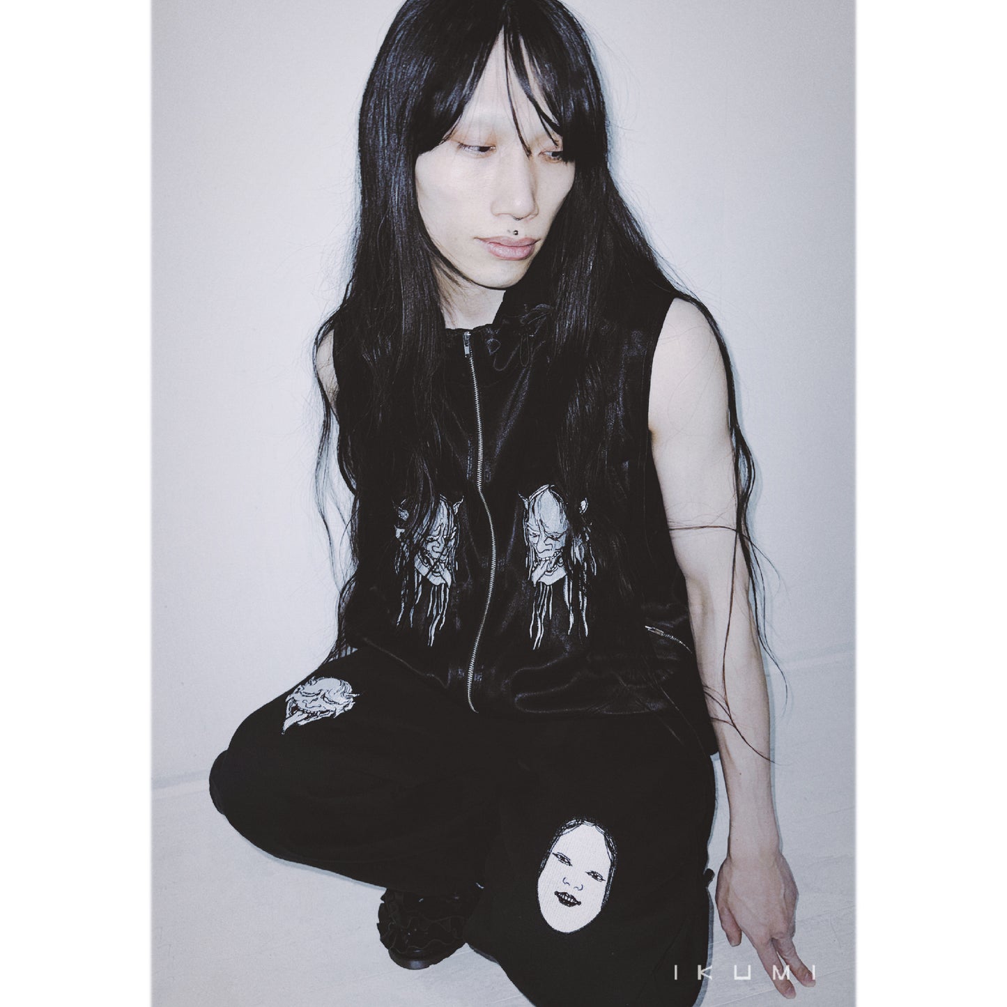 SCATTERED NOH MASKS SWEAT PANTS